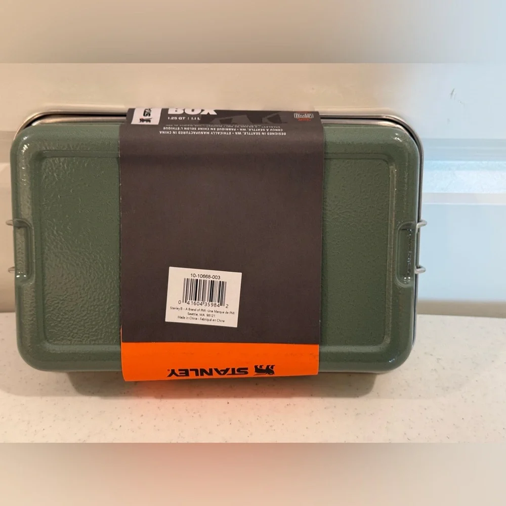 NEW Hammertone Green Stanley Useful Box ~ Size 1.25QT - Picture 5 of 9